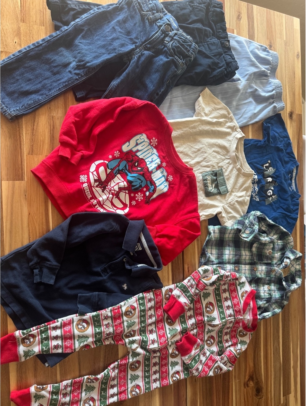 Boys Size 3T Holiday Christmas Clothing Lot 9pc Spider-Man Buc-ee’s Puma Prek